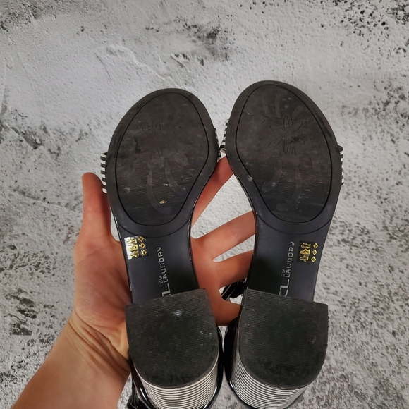 Chinese Laundry Judy Block Heel Sandals Black and White Striped Size 7.5 EUC - Picture 2 of 10